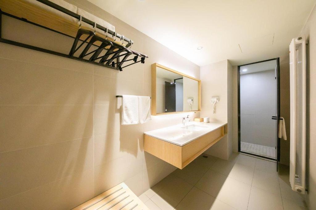 Ji Hotel Beijing Tiantan Exterior photo